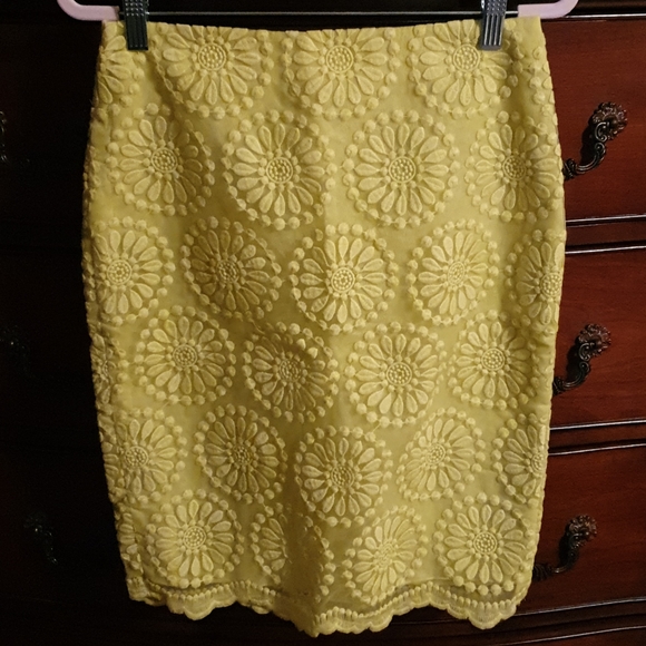 Boden Dresses & Skirts - Boden Neon Yellow Flower Burst Skirt sz 4R